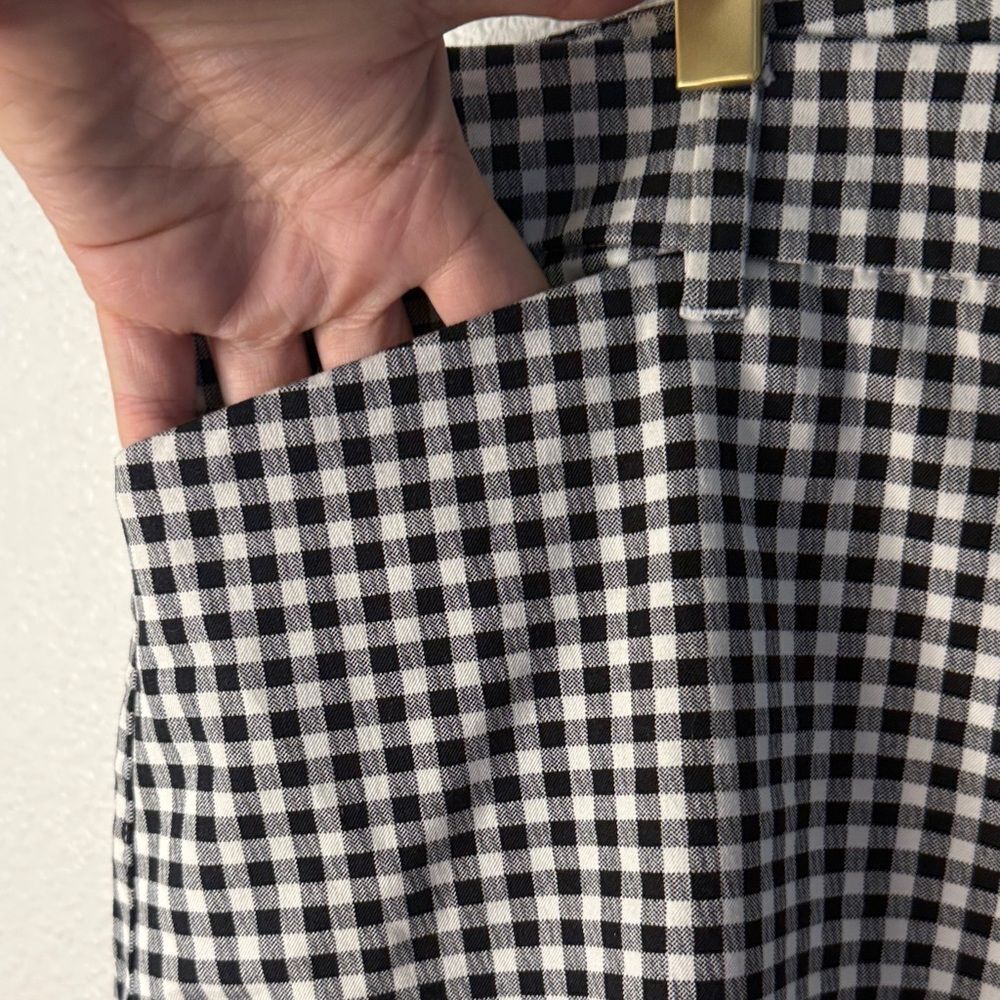 Old Navy Black and White Gingham High Waist Shorts- Size 18 - Picture 3 of 5